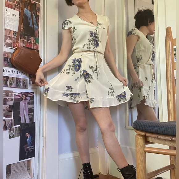 Reformation Radley Wrap Dress in Macadamia S - Picture 4 of 4